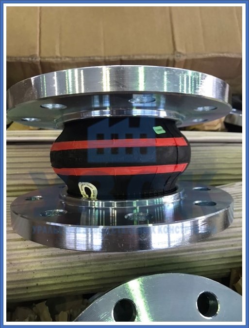 компенсатор резиновый фланцевый в Великом Новгороде