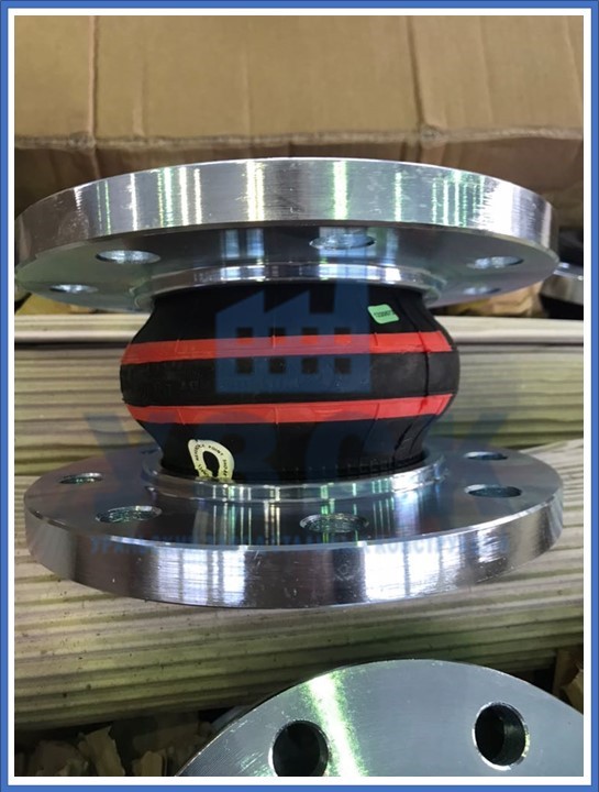 компенсатор резиновый фланцевый в Великом Новгороде